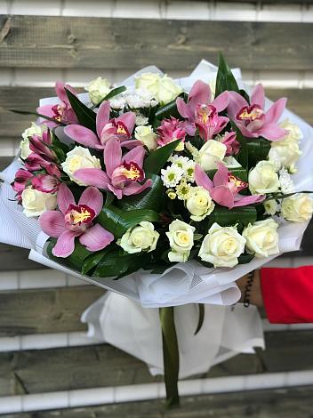 Букет цветов из: Розы и Хризантемы в Львовском