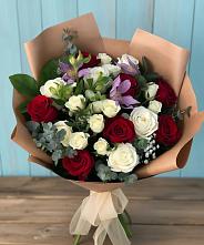 Букет цветов из:  Розы и Альстромерии #REPLACE_PRED# Львовском