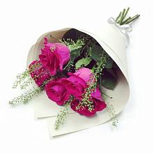 Букет ярко-розовый #REPLACE_PRED# Львовском Букет цветов из:  Розы #REPLACE_PRED# Львовском