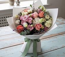 Букет цветов из:  Розы, Лизиантусы и Гвоздики #REPLACE_PRED# Львовском