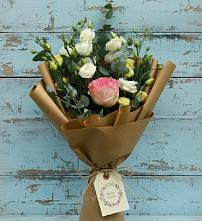 Букет цветов из:  Розы и Лизиантусы #REPLACE_PRED# Львовском
