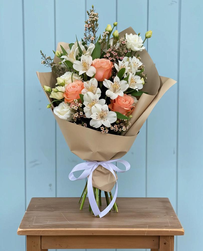 Букет цветов из: Альстромерии, Лизиантусы, Розы и Хризантемы в Львовском